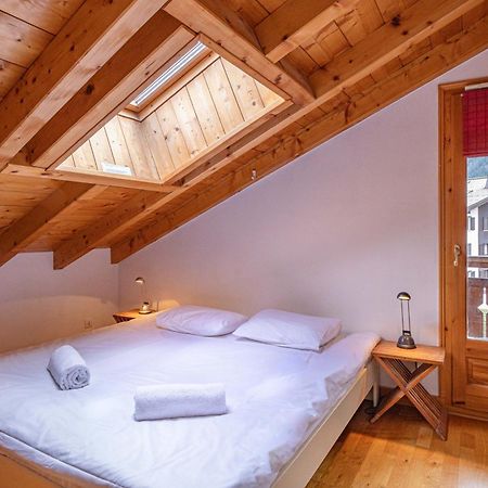 Apartment Capucin - A 3 Bedroom Chamonix Mountain Loft Buitenkant foto
