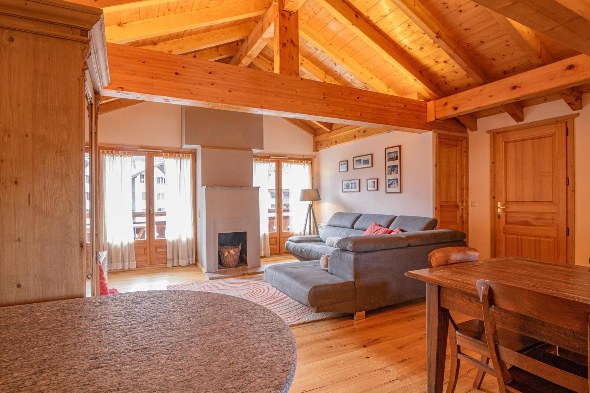 Apartment Capucin - A 3 Bedroom Chamonix Mountain Loft Buitenkant foto