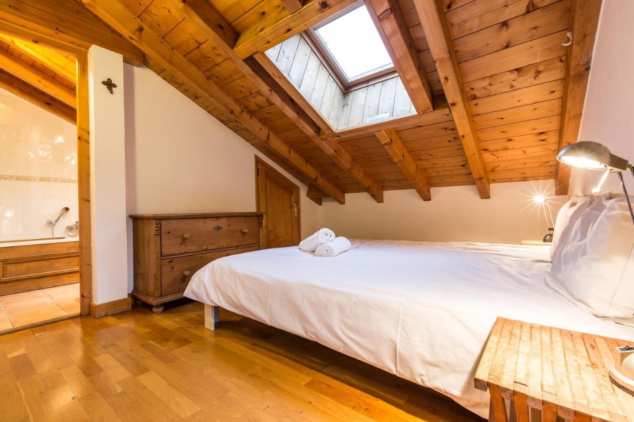 Apartment Capucin - A 3 Bedroom Chamonix Mountain Loft Buitenkant foto