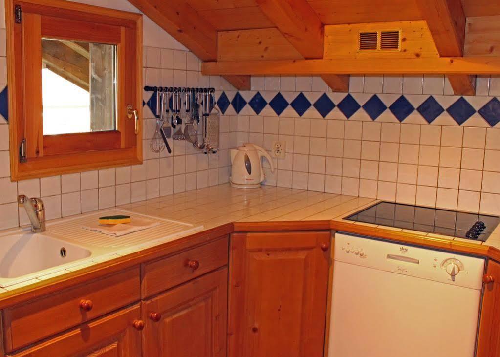 Apartment Capucin - A 3 Bedroom Chamonix Mountain Loft Buitenkant foto
