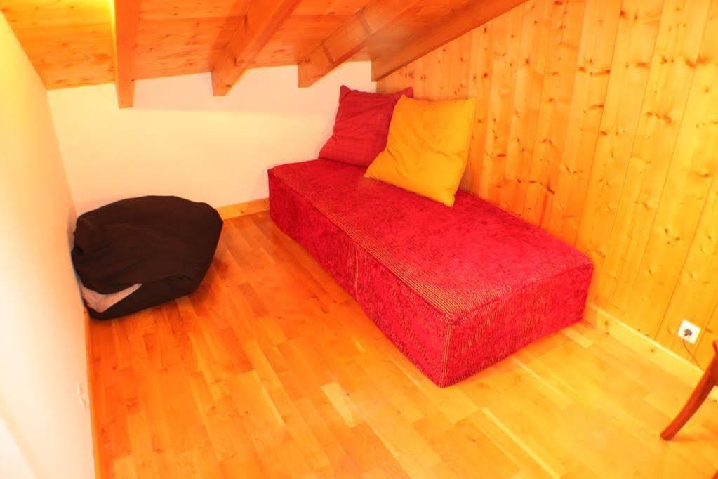 Apartment Capucin - A 3 Bedroom Chamonix Mountain Loft Buitenkant foto