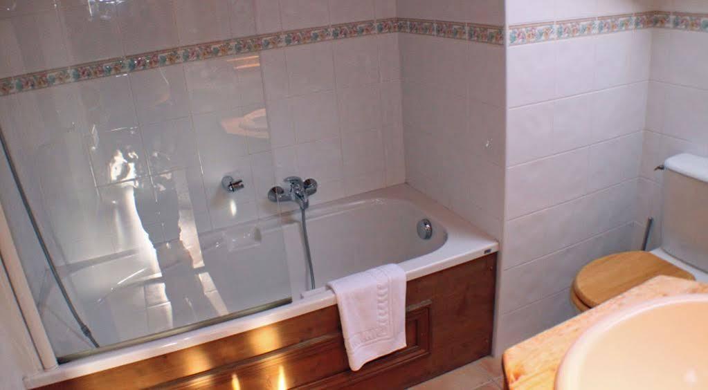 Apartment Capucin - A 3 Bedroom Chamonix Mountain Loft Buitenkant foto