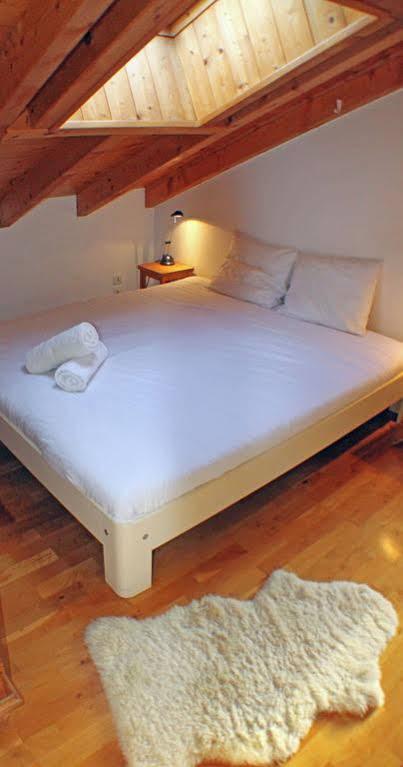 Apartment Capucin - A 3 Bedroom Chamonix Mountain Loft Buitenkant foto